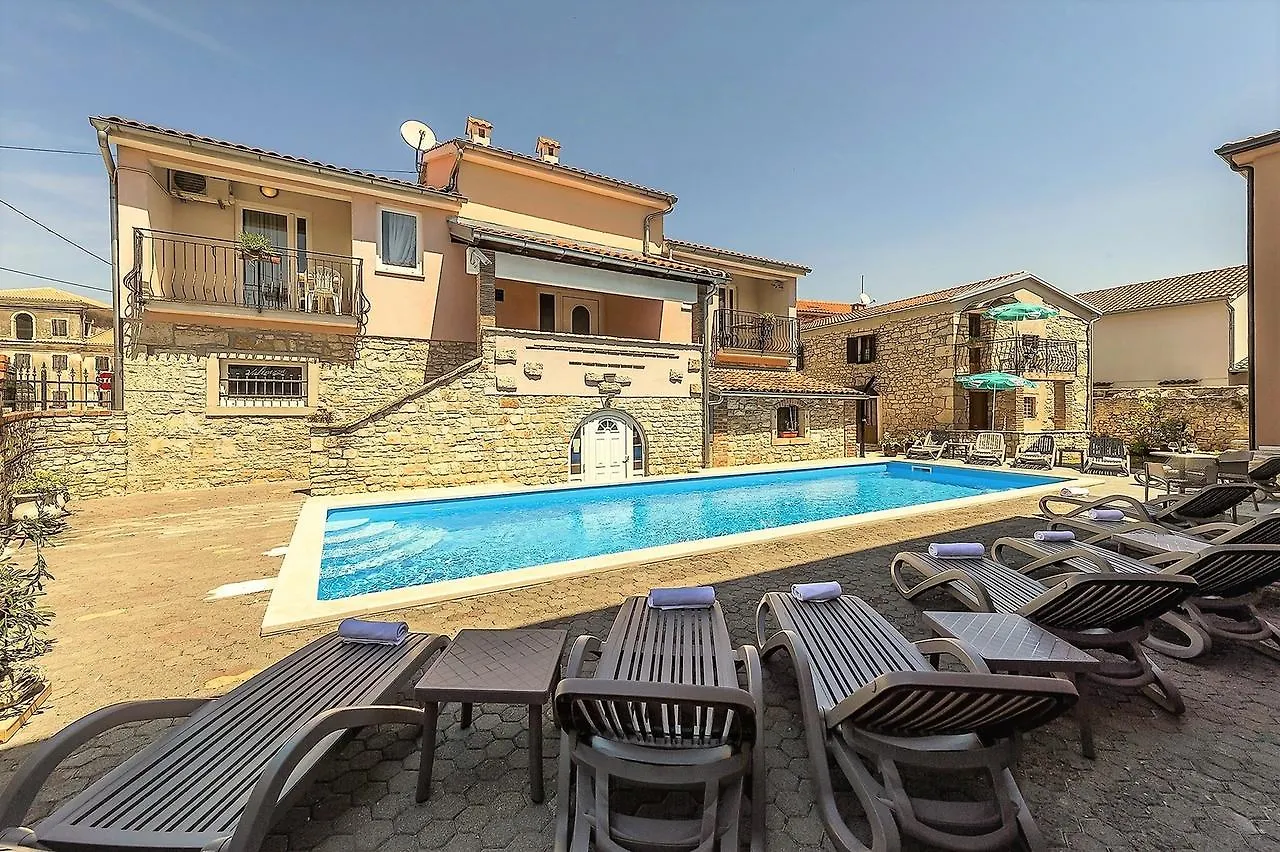 Villa Valtrazza Tar-Vabriga Croácia