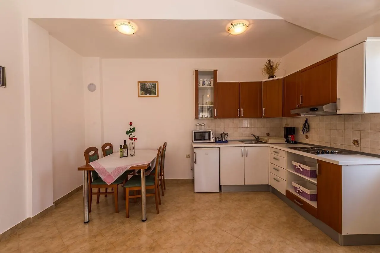 Villa Valtrazza Tar-Vabriga Gasthuis