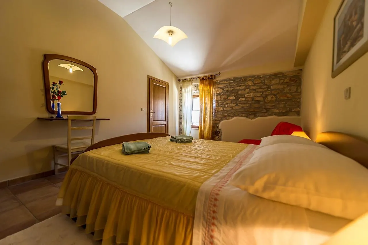 Villa Valtrazza Tar-Vabriga Gasthuis