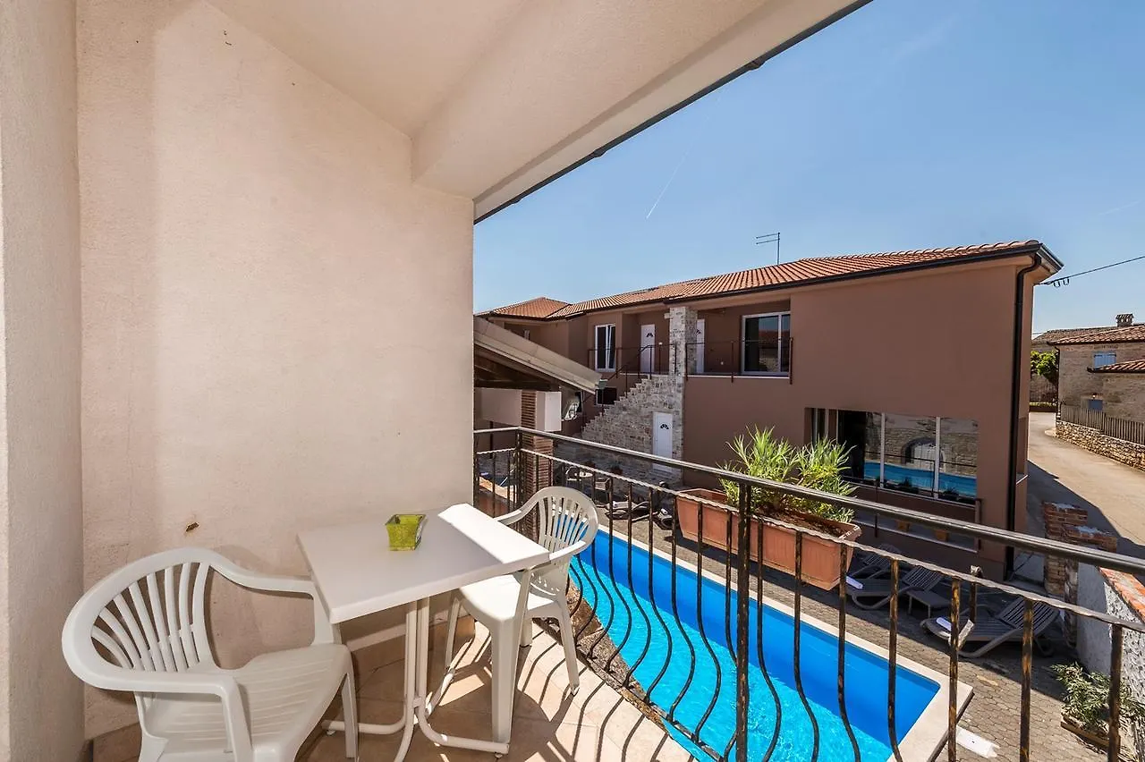 Tar-Vabriga Villa Valtrazza