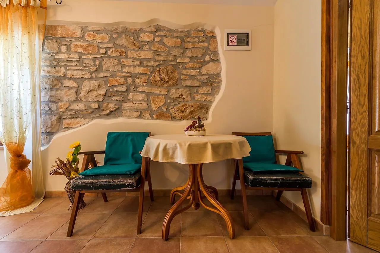 בית הארחה Tar-Vabriga Villa Valtrazza