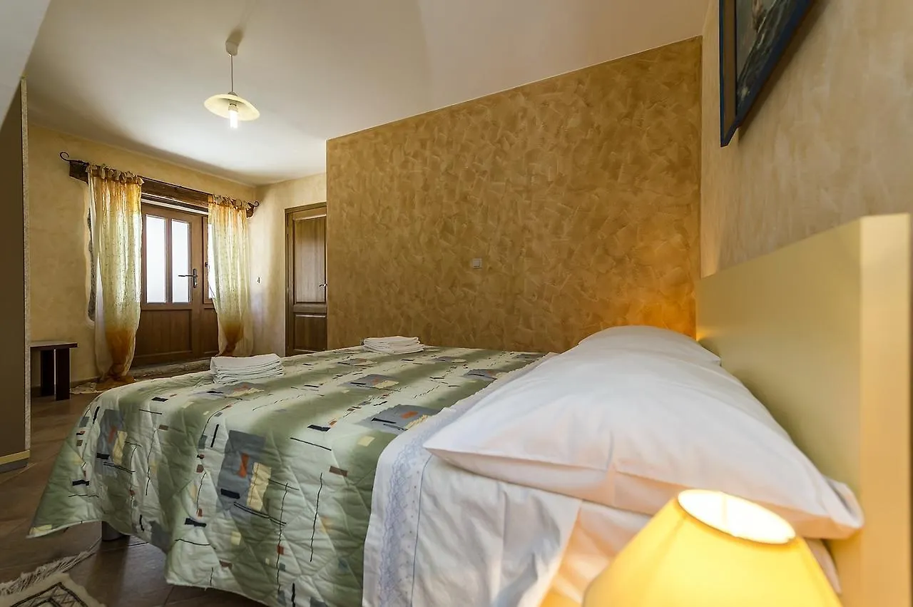 בית הארחה Tar-Vabriga Villa Valtrazza