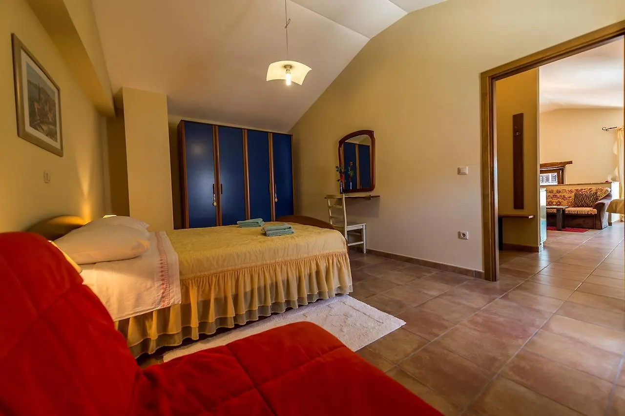 Tar-Vabriga Villa Valtrazza בית הארחה